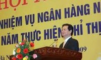 PM Nguyen Tan Dung meminta supaya berfokus mengurangi landas suku bunga 