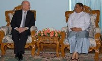 Menteri Luar Negeri Inggris William Hague kunjungi Myanmar