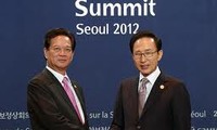 Memberikan sumbangan yang aktif pada upaya global dan mendorong  secara substasial hubungan Vietnam-Republik Korea.