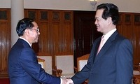 PM Nguyen Tan Dung menerima  Gubernur  Kawasan Yangon (Myanmar)