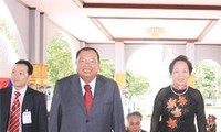 Wapres  Vietnam Nguyen Thi Doan  melakukan kunjungan resmi di Laos