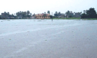 Penggelaran Keputusan tentang pemberian bantuan untuk menghadapi banjir di derah Trung Bo Utara dan daerah pantai Vietnam Tengah