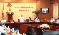 Persidangan ke-10  Komite Tetap MN Vietnam  membahas  RUU tentang Pendidikan Pertahanan dan Keamanan.