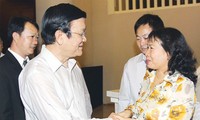 Presiden Vietnam Truong Tan Sang mengadakan kontak dengan para pemilih kabupaten No.4 Kota Ho Chi Minh