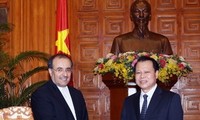 Deputi PM Vietnam, Vu Van Ninh menerima  Menteri Industri, Pertambangan dan Perdagangan Iran, Mehdi Ghazanfari