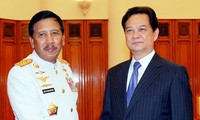 PM  Vietnam Nguyen Tan Dung menerima Panglima Tentara Nasional  Indonesia