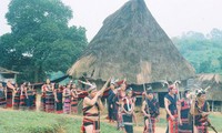 Adat tidur “duong”  dari orang Co Tu