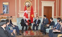 Deputi PM Vietnam, Vu Van Ninh mengunjungi kota Toronto (Kanada)