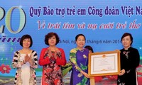 Vietnam  selalu memberikan perhatian khusus terhadap anak-anak