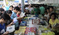 Lebih dari 1500 eksamplar  buku akan diperkenakan di Festival  Buku Musim Rontok –tahun 2014