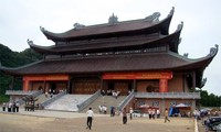 Kompleks pagoda Bai Dinh - situs wisata spiritualitas  di provinsi Ninh Binh