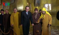 Ketua Pengurus Besar Front Tanah Air Vietnam mengucapkan selamat Hari Raya Tet kepada  pimpinan Sangha Buddha Vietnam. 