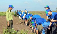 Vietnam selalu menempatkan manusia  di posisi sentral  dalam semua kebijakan yang bersangkutan dengan perubahan  iklim