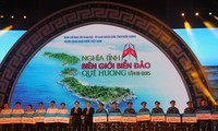 Program  kesenian: “Perasaan perbatasan, laut dan pulau kampung halaman”.