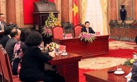 Presiden Vietnam, Truong Tan Sang mengadakan pertemuan dengan delegasi ahli hukum tipikal di seluruh negeri