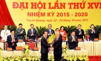 Pembukaan Kongres  Partai Komunis  Vietnam provinsi Tuyen Quang dan provinsi Thua Thien-Hue untuk masa bakti 2015-2020