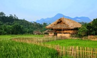 Dukuh Tha yang aman dan tenteram di provinsi Ha Giang .