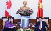 Menteri Perkembangan dan Francophonie Kanada, Marie Claude Bibeau berkunjung di Vietnam