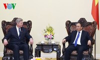 PM Nguyen Xuan Phuc  menerima Menteri Pertanian AS, Thomas Vilsack