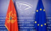 NATO  dengan resmi menandatangani protokol untuk mempromosi Montenegro