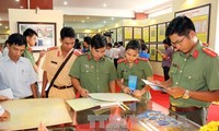 Pameran peta dan dokumen: “Hoang Sa, Truong Sa wilayah Vietnam:  bukti-bukti  sejarah dan  dasar hukum” di provinsi Binh Duong