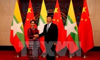 Presiden Tiongkok, Xi Jinping mengadakan pembicaraan dengan penasehat Negara Myanmar, San Suu Kyi