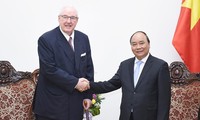 PM Vietnam, Nguyen Xuan Phuc menerima Presiden Grup Jardines Matheson dan Presiden Grup Unilever