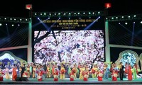 Pembukaan Festival Bunga Sakura dan Bunga Mai Kuning Yen Tu-Ha Long tahun 2017