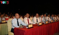 PM Vietnam, Nguyen Xuan Phuc  menghadiri program kesenian: “Tempat suci Dong Loc”