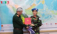 Vietnam mengirim  perwira tinggi wanita  yang pertama  untuk ikut  pada pasukan penjaga  perdamaian PBB