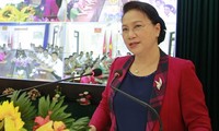 Ketua MN Vietnam, Nguyen Thi Kim Ngan mengunjungi unit-unit Angkatan Laut