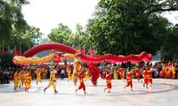 Kota Hanoi mengadakan aktivitas-aktivitas kebudayaan dan kesenian sehubungan dengan Hari Raya Tet 2018