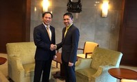 Deputi Harian Menlu Viet Nam, Bui Thanh Son melakukan kunjungan kerja di Singapura  dan India