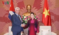 Ketua MN Viet Nam, Nguyen Thi Kim Ngan mengadakan pertemuan dengan Presiden Dewan Negaradan Dewan Menteri Kuba, Miguel Mario Diáz Canel Bermúdes 