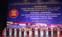 Pameran foto dan film dokumenter-reportase  dalam komunitas ASEAN