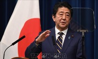 PM Jepang, Shinzo Abe  mengadakan jumpa pers sehubungan dengan awal Tahun Baru