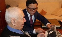 Mayor Jenderal Uni Soviet menegaskan pertempuran adil yang dijalankan oleh rakyat Viet Nam