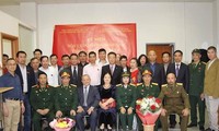 Memperingati HUT ke-44  Hari pembebasan Viet Nam Selatan dan  penyatuan Tanah Air  Viet Nam di Ekaterinburg, Federasi Rusia