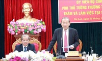 Deputi Harian PM Truong Hoa Binh melakukan temu kerja dengan pimpinan Provinsi Lam Dong