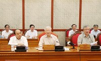 Sekjen, Presiden Vietnam, Nguyen Phu Trong memimpin sidang Polit Biro KS PKV