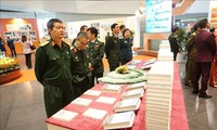 Pameran  foto: “Hanoi: Kepercayaan dan aspirasi menggeliat”