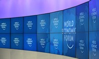 Ouverture du Forum de Davos sur des perspectives économiques moroses 