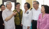 Le SG du Parti rencontre à Ho Chi Minh-ville des dirigeants retraités 