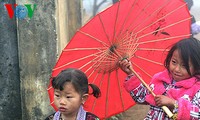 Costumes of Mong women