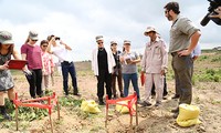 US gives Vietnam 10 million USD to resolve unexploded ordnances 