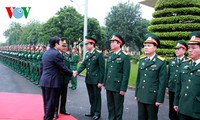 President Truong Tan Sang works with Ninh Binh military command 