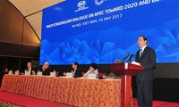 Multi-party dialogue on APEC cooperation towards 2020 opens