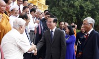 State President meets HCM City’s religious dignitaries, intellectuals