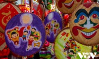 Hang Ma street busy as Mid-Autumn Festival nears