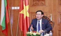 NA Chairman meets with Vietnamese Ambassadors to European countries